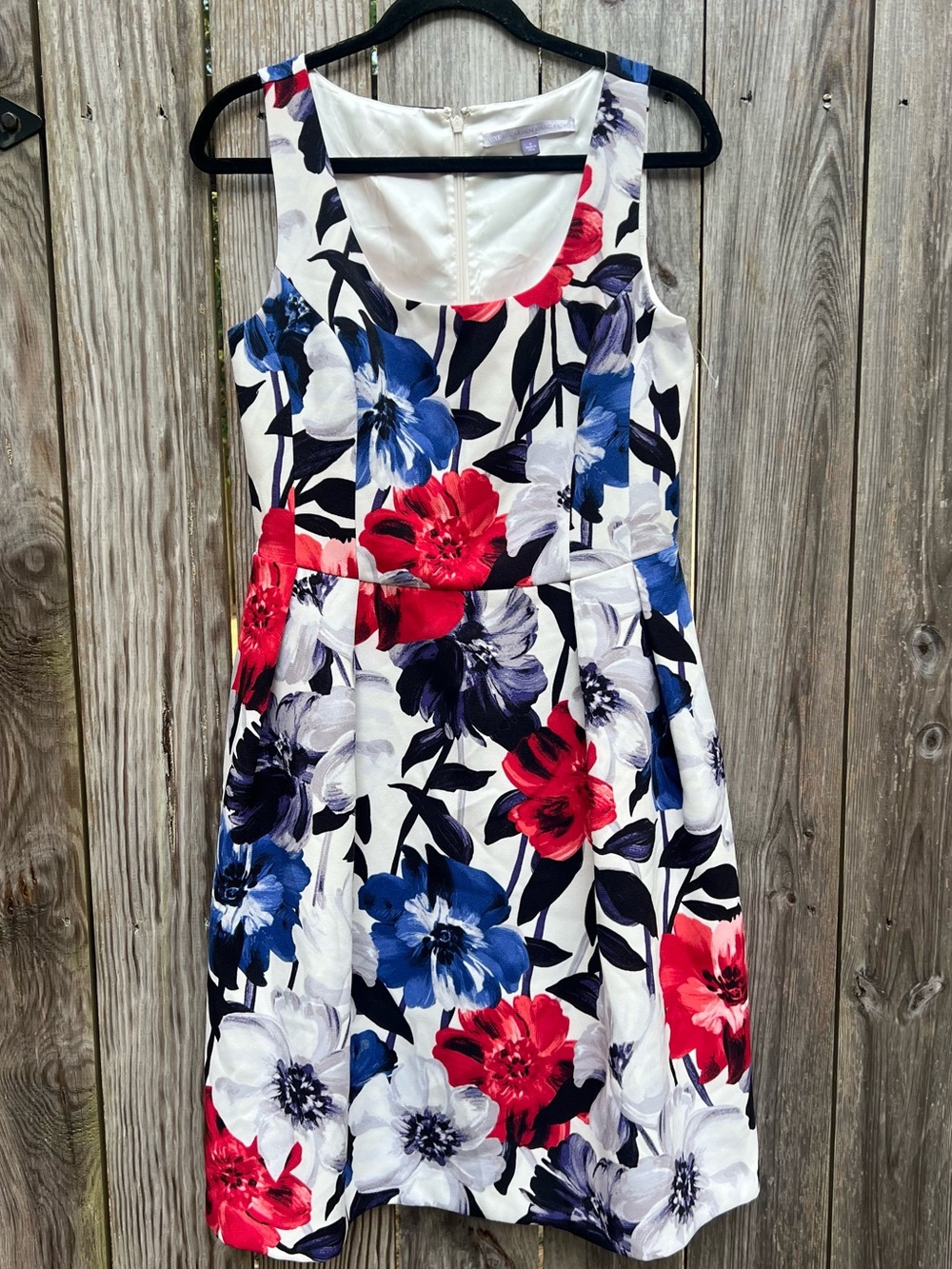 LUXE BY CARMEN MARC VALVO White Blue Sleeveless Floral Dress Women’s 8 NWOT